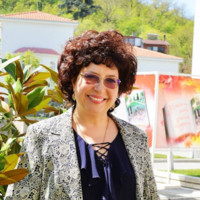 Prof. Dr. Penka Atanasova, Médica, Diretora da Clínica de Neurologia, Hospital Universitário Sv. Georgi, Plovdiv